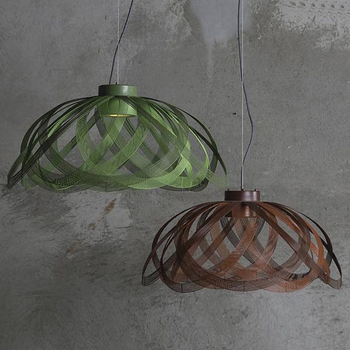 Schema A Cote Pendant